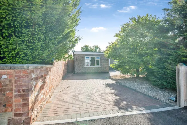 Photo 2 — Dolphin Close, Worcester