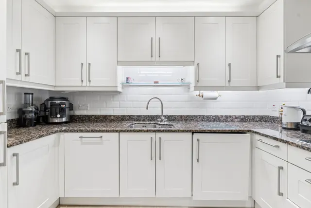 Photo 3 — Flat 6, Astonbury Manor Aston Lane, Aston, Stevenage, SG2 7EH
