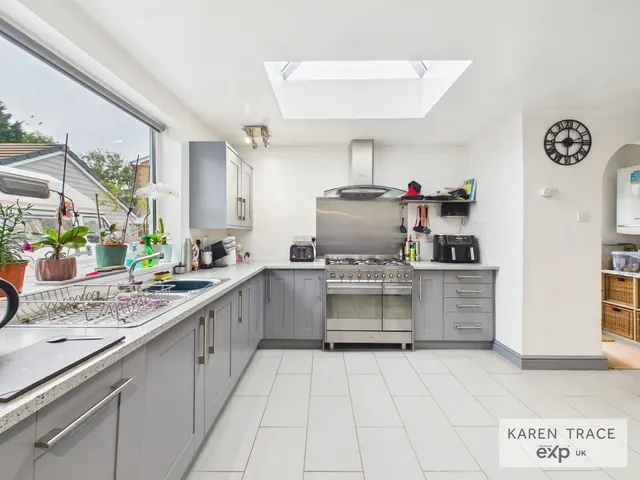 Hallane Road, St Austell, PL25, photo 3