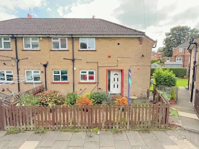 Westdale Grove, Pudsey, photo 1