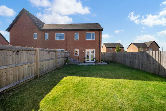 Photo 2 — Bedford Street, Widnes, WA8 0ZE