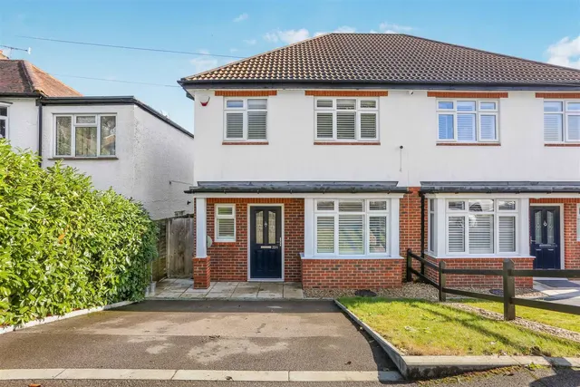 Beverley Road, Whyteleafe, CR3, photo 1