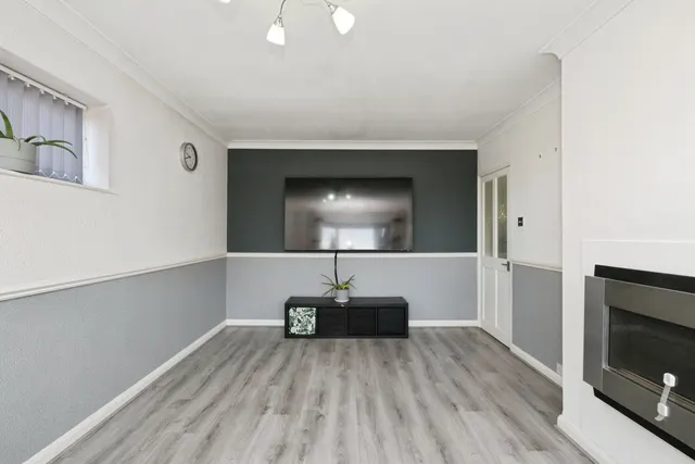 Violet Road, Nottingham, NG4, photo 2