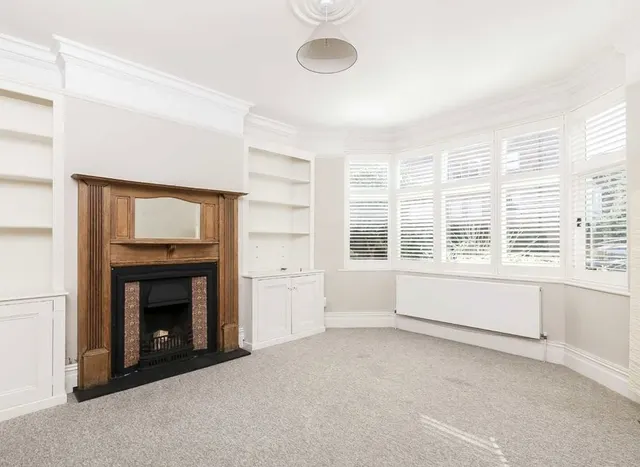 Photo 3 — Grove Road, Surbiton, KT6