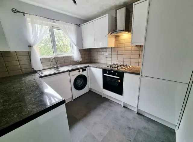Jessop Road, SG1, photo 3
