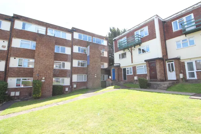 Tetbury Court, Reading, RG1, photo 1