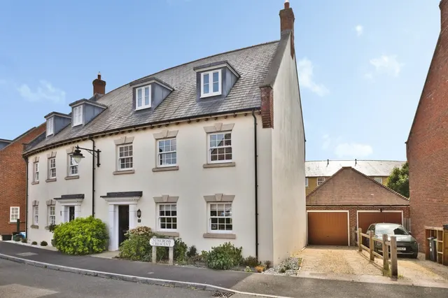 Newcross Crescent, Yeovil, BA21, photo 1