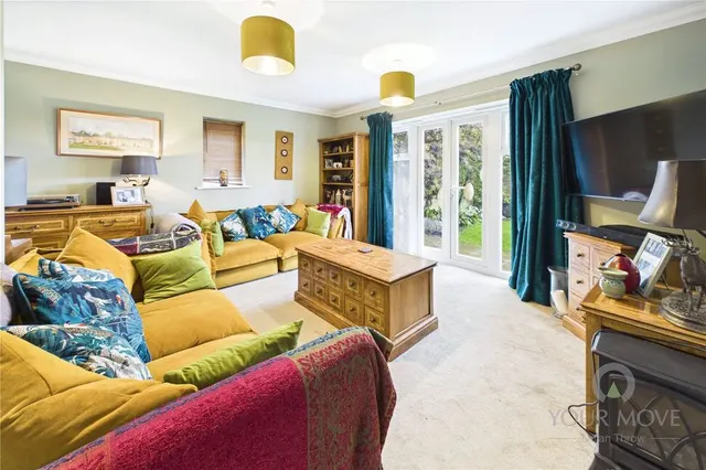 Rathmine Court, Broughton, NN14, photo 2