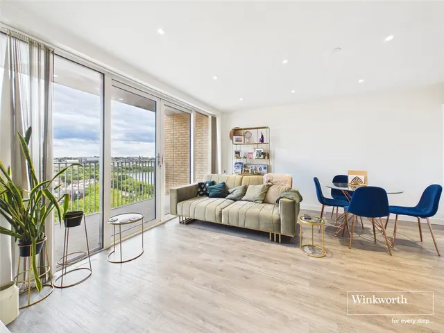 Moorhen Drive, London, NW9, photo 2