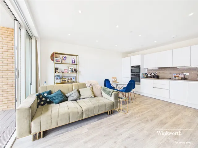 Moorhen Drive, London, NW9, photo 3