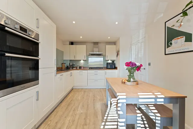 Pritchard Way, Amesbury, SP4, photo 2