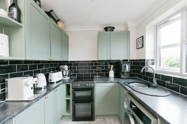 Photo 2 — Hudson Close, Eastbourne