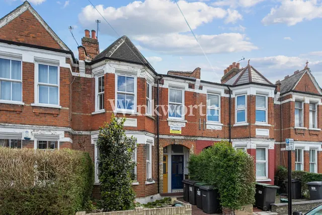 Lyndhurst Road, London, N22, photo 1