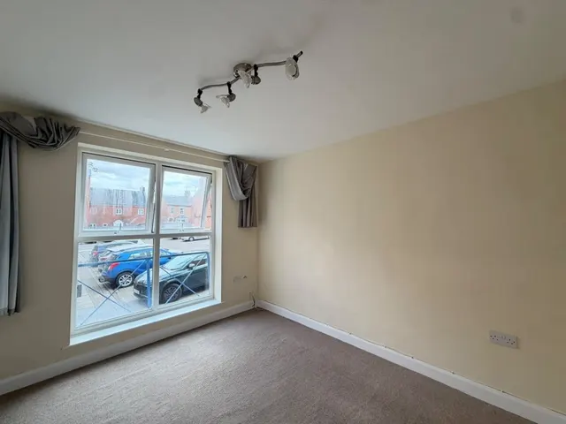 Photo 3 — Ashby Court, Banbury, Oxfordshire
