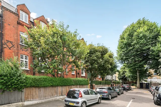 Photo 3 — Peterborough Villas, Fulham, London, SW6