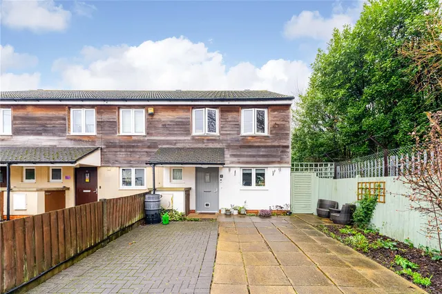 Graham Road, Hampton Hill,, TW12 1AN, photo 1