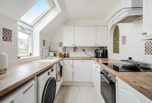 Grange Drive, Bishops Cleeve, GL52, photo 3