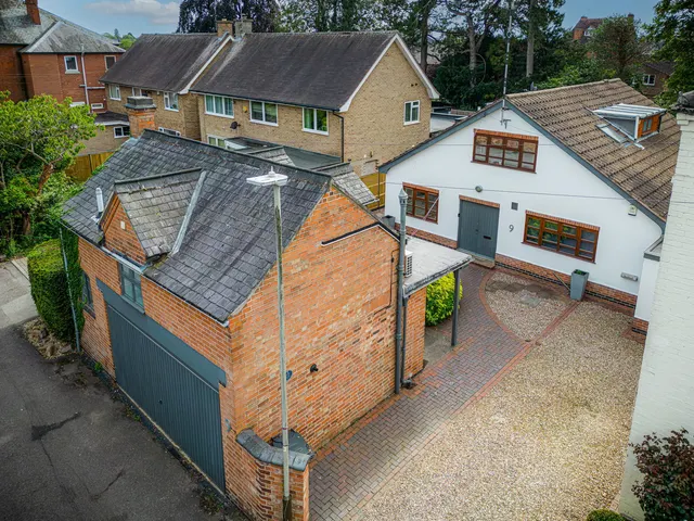 Pendene Road, Stoneygate, photo 1