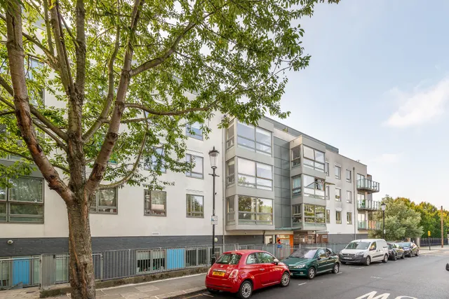 13 Bartholomew House, 4 Southern Row, London, photo 1