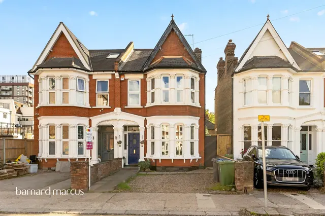 1 bedroom flat, Sussex Road, New Malden, KT3