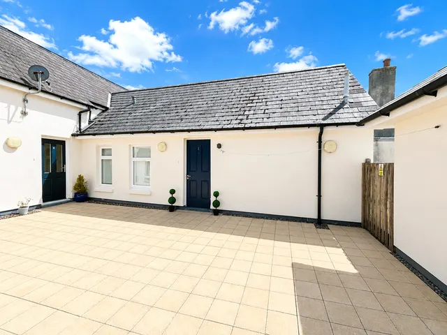 Whitlock Court, Holsworthy, EX22, photo 1