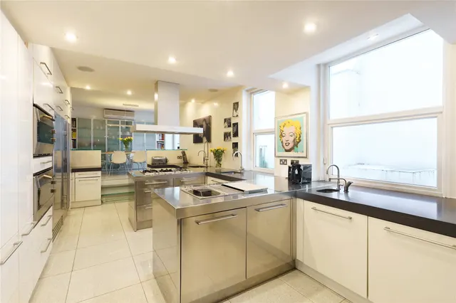 Photo 2 — Westbourne Terrace, Hyde Park, London, W2 3UP