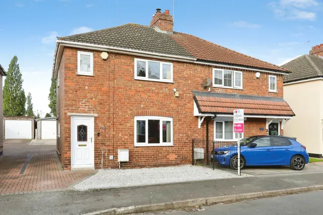 Howville Avenue, Hatfield, Doncaster, photo 1