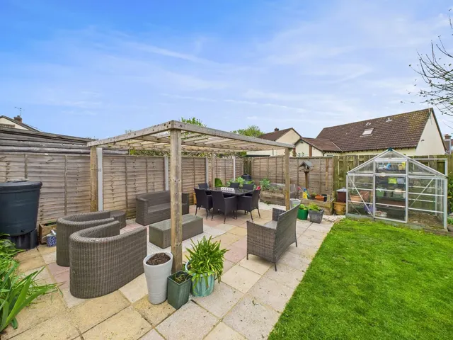 Nymet Avenue, Bow, Crediton, Devon, EX17, photo 1
