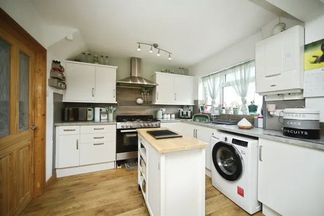 Photo 3 — Buckland Road, Taunton