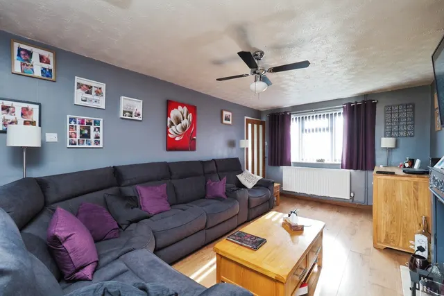 Photo 3 — Great Hoggett Drive, Beeston, Nottingham, Nottinghamshire, NG9