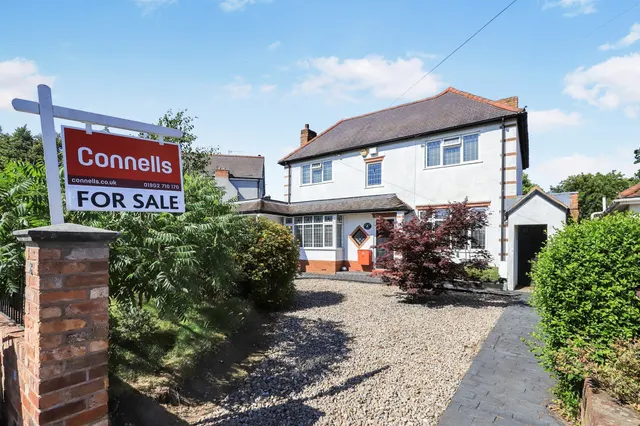 Bhylls Lane, Castlecroft, Wolverhampton, photo 1