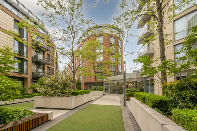 Apartment 307, Walpole Lodge, 7 Plaza Gardens, London, photo 1