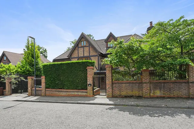 Cherry Tree Way, Stanmore, HA7, photo 3