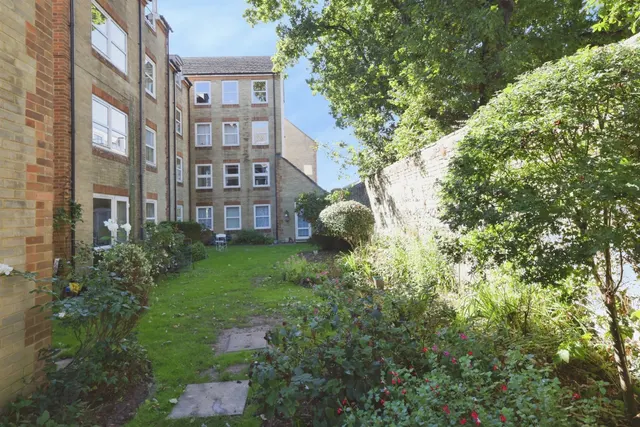 Wilton Road, Salisbury, SP2, photo 2