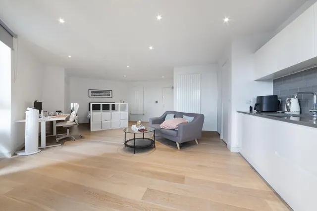 Cutter House, Royal Wharf, E16, photo 2
