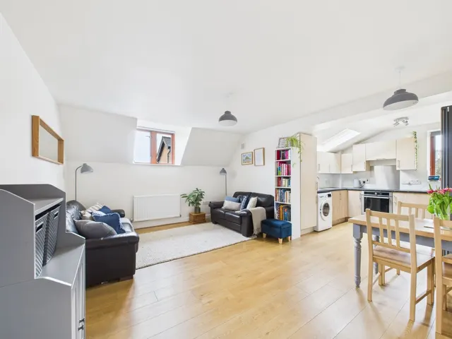 Abberley Wood, Great Shelford, CB22, photo 1
