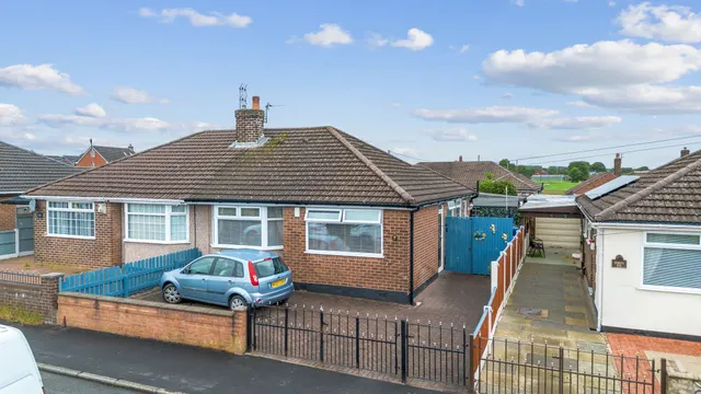 Sunnyside Road, Ashton-In-Makerfield, Wigan, WN4 0LB, photo 1
