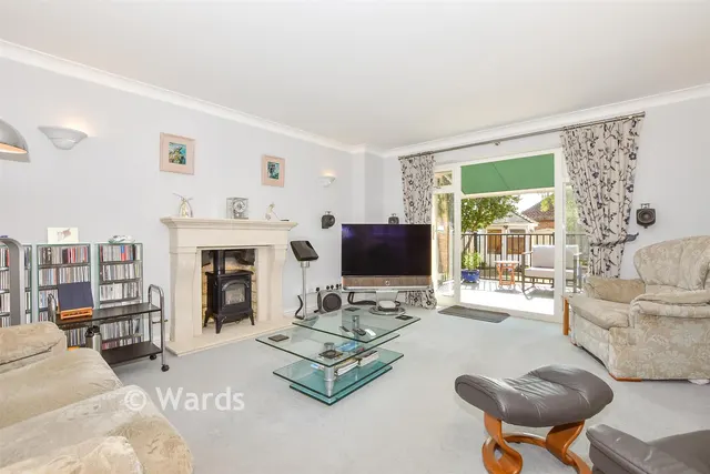 Wades Close, Marden, TN12, photo 3