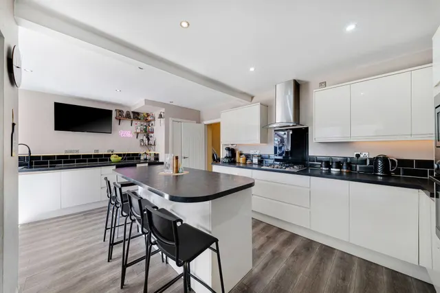 Hampton Drive, Widnes, WA8, photo 3