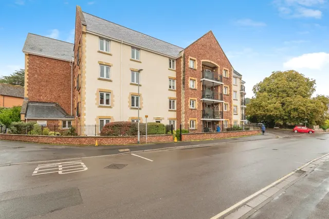Blenheim Road, Minehead, TA24, photo 1