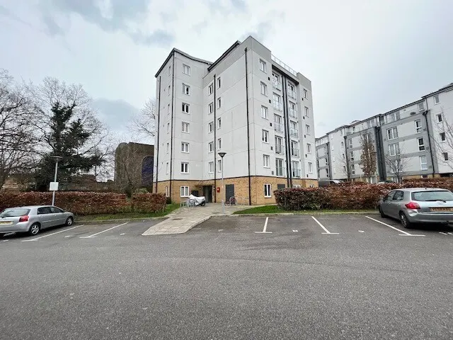 West Green Drive, Crawley, RH11, photo 1