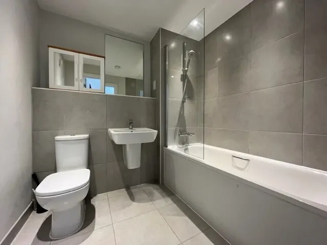 West Green Drive, Crawley, RH11, photo 3