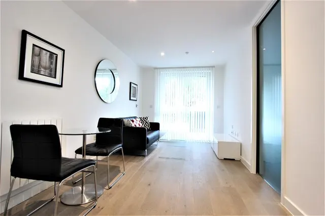Ottley Drive, Kidbrooke, SE3, photo 3