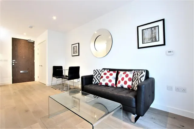 Ottley Drive, Kidbrooke, SE3, photo 2