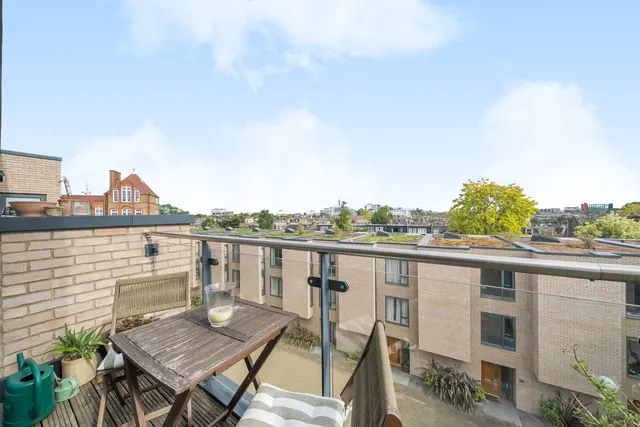 Photo 2 — Vinery Way, Hammersmith, London, W6