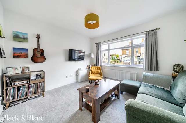 Avenue Road, Beckenham, BR3, photo 2