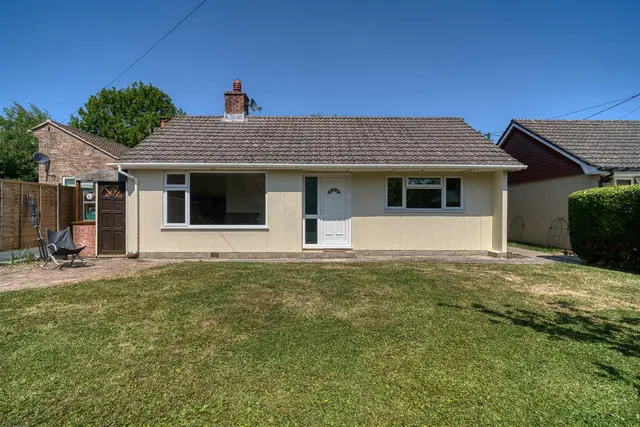 Edgebridge, Mere, photo 1