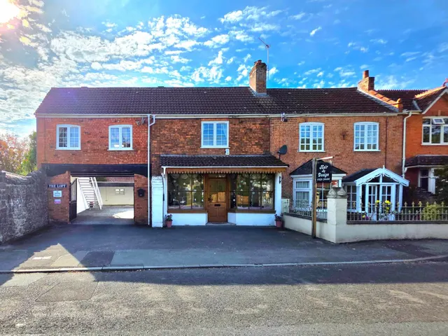 Brent Street, Brent Knoll, TA9, photo 1