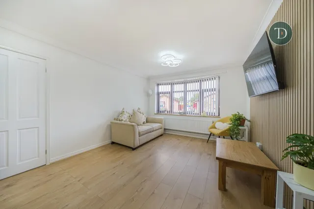 Photo 3 — Saxon Way, Great Sutton, CH66 2YF