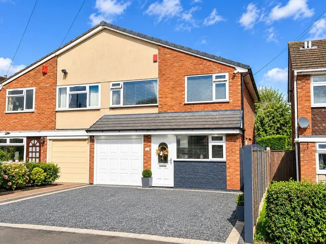 Cater Drive, Sutton Coldfield, B76, photo 1